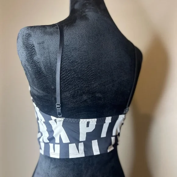 Victoria’ Secret Sports Bra - Picture 2 of 4
